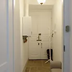 Casa Strehler, Tra Teatro E 的里雅斯特