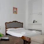 Casa Strehler, Tra Teatro E * Trieste