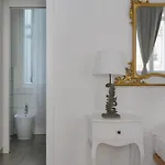 Apartman Casa Strehler, Tra Teatro E Trieszt