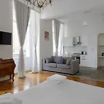 Apartman Casa Strehler, Tra Teatro E Trieszt