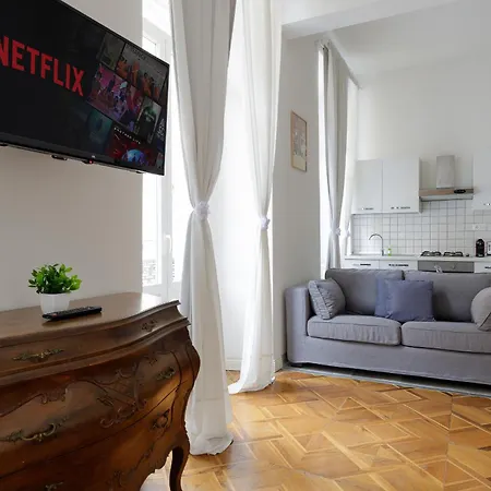 Casa Strehler, Tra Teatro E * Trieste