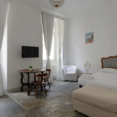 Casa Strehler, Tra Teatro E Apartment Trieste